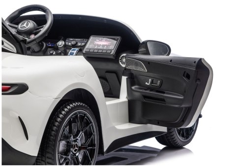 Pojazd Na Akumulator Mercedes AMG DK-GT63 24V Biały