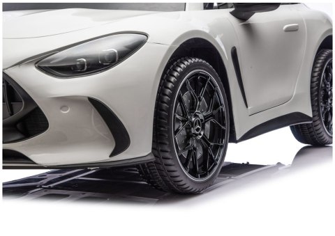 Pojazd Na Akumulator Mercedes AMG DK-GT63 24V Biały