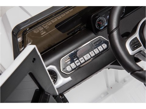 Samochód na akumulator Mercedes G500 Światla LED MP3 Pilot biały